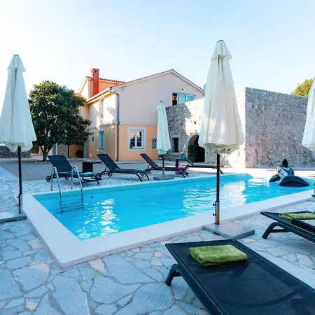 Villa Sky With Pool Vrh (Krk)
