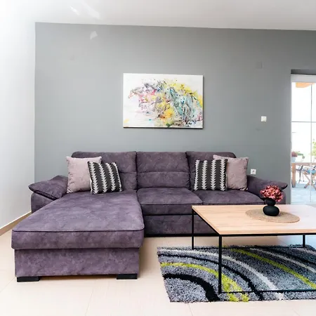 Sky With Pool Villa Vrh (Krk)