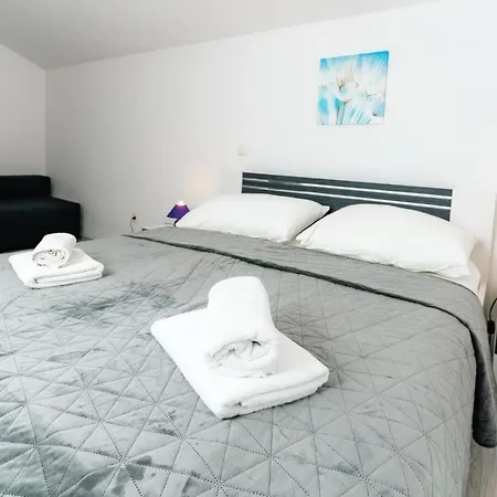 Sky With Pool Villa *