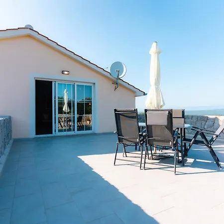 Sky With Pool Villa Vrh (Krk)