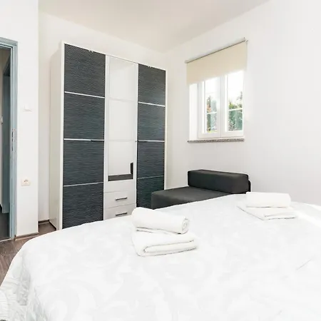 Sky With Pool Villa *