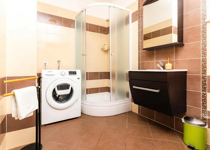 Sky With Pool Villa Vrh