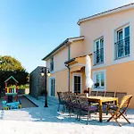 Sky With Pool Vrh (Krk)