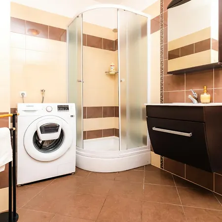 Sky With Pool Willa Vrh (Krk)