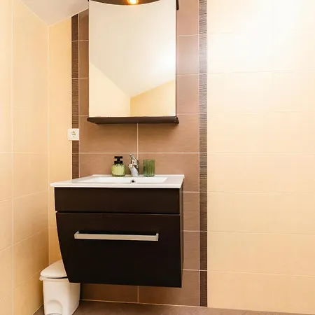 Sky With Pool * Vrh (Krk)