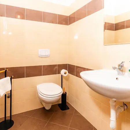 Sky With Pool Willa *