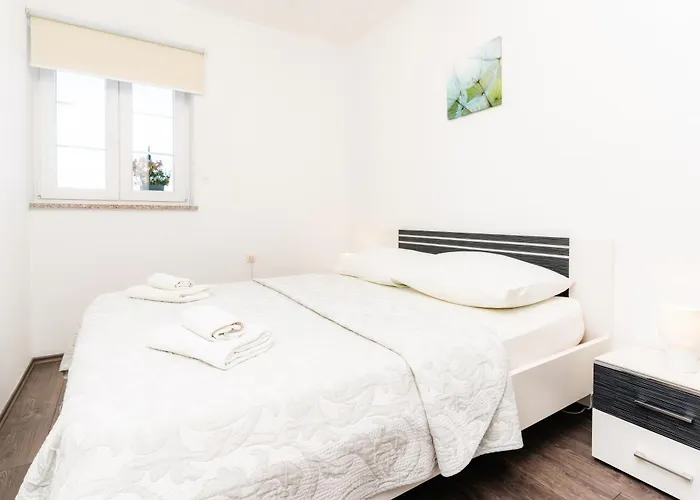 Sky With Pool Βίλα