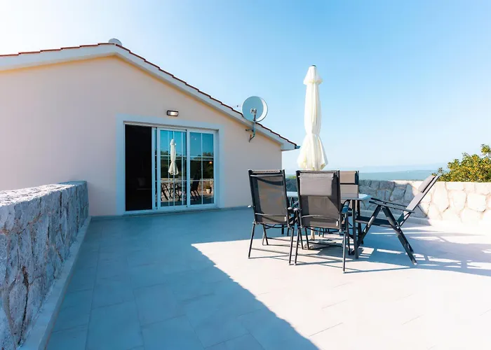 Sky With Pool Βίλα Vrh (Krk)