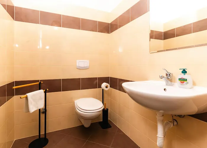 Sky With Pool Vrh (Krk)